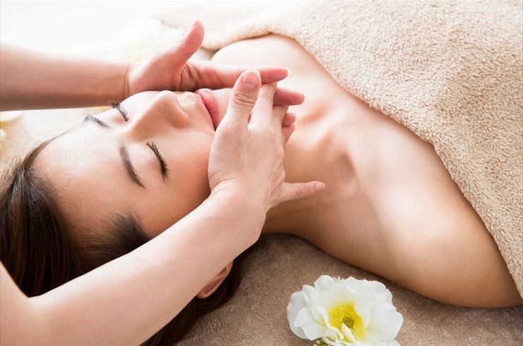 あご周りのマッサージ